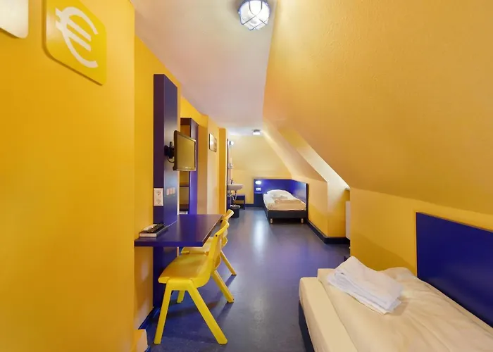 Bed\'nBudget Expo-Hostel Rooms