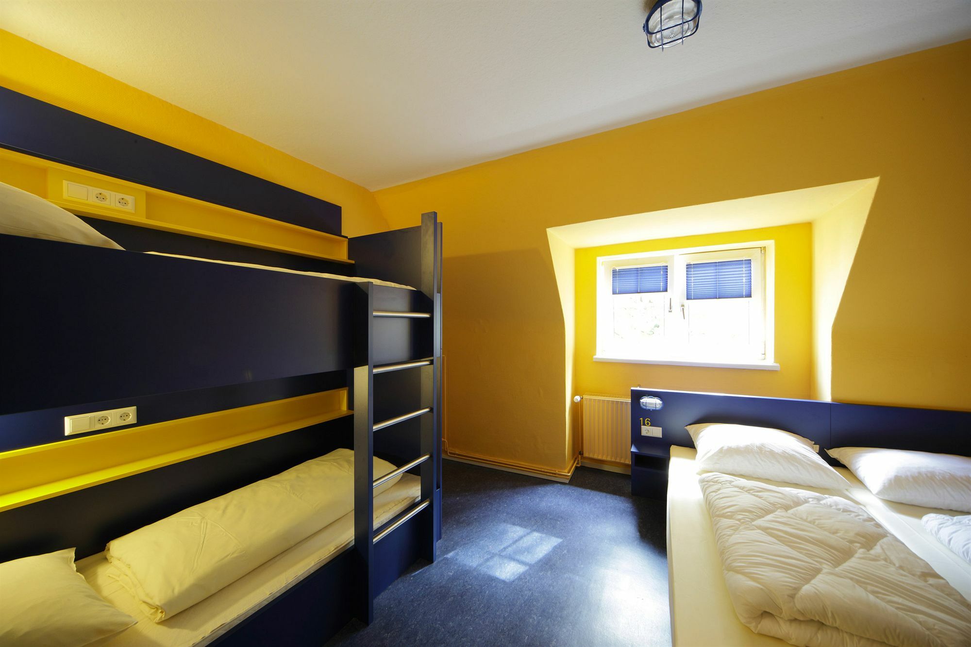 Bed'nbudget Expo-hostel Hostel
